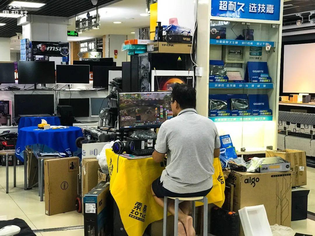南寧電子賣場蕭條 電商沖擊、誠信缺失與商戶的破局之道